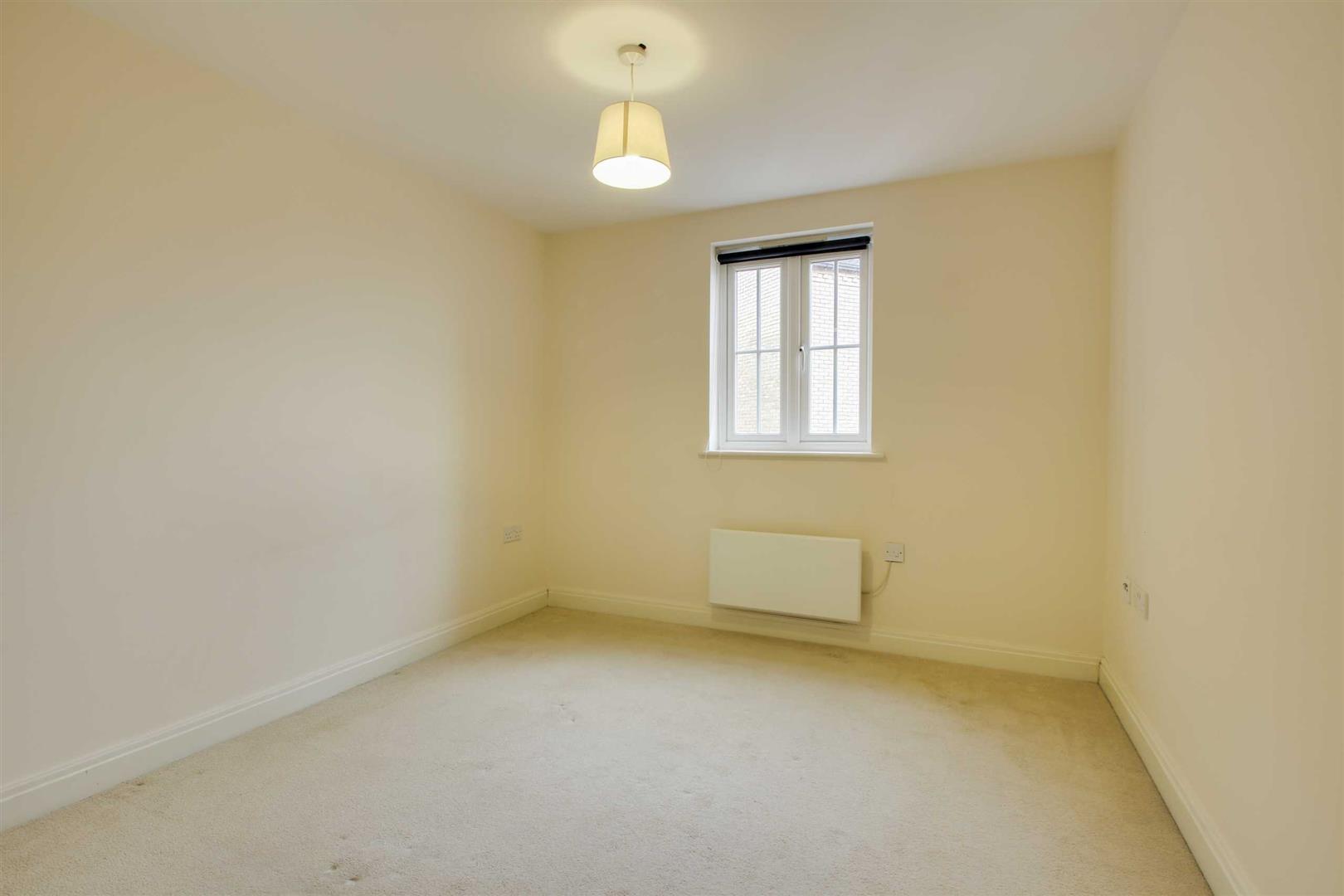 Harlow Crescent, Oxley Park, Milton Keynes